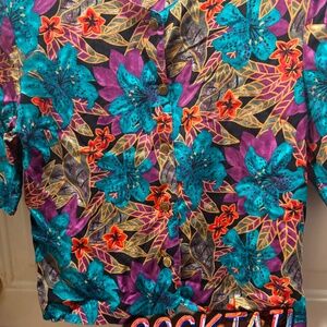 COCKTAIL Floral Button Me Up.